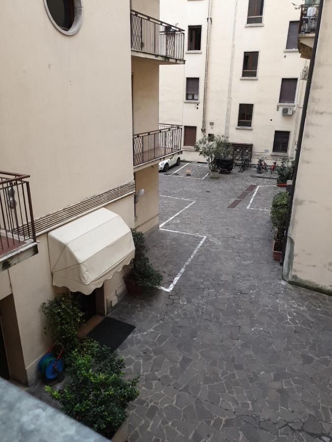 Appartamento Di Lusso A 800 Mt Arena Verona Luaran gambar
