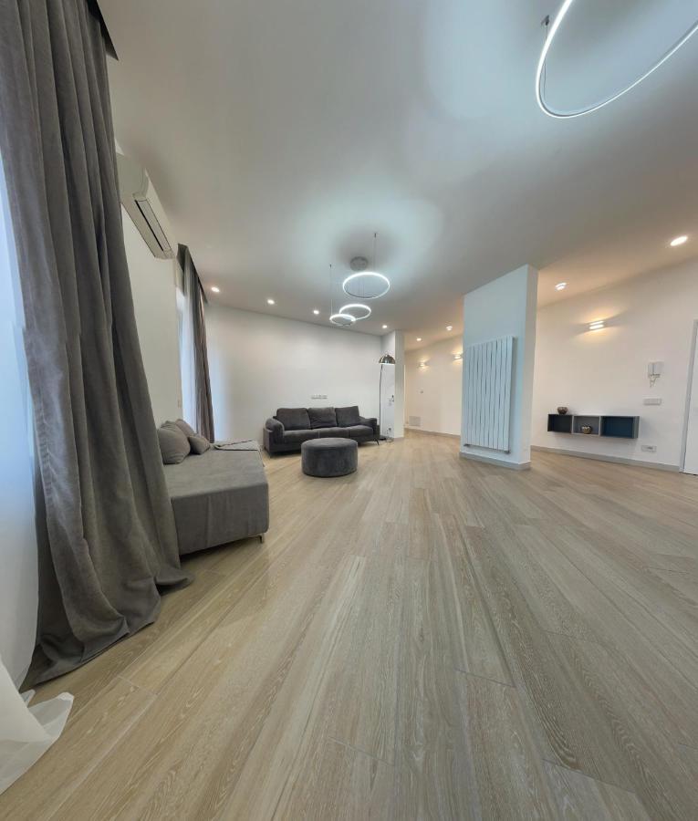 Appartamento Di Lusso A 800 Mt Arena Verona Luaran gambar